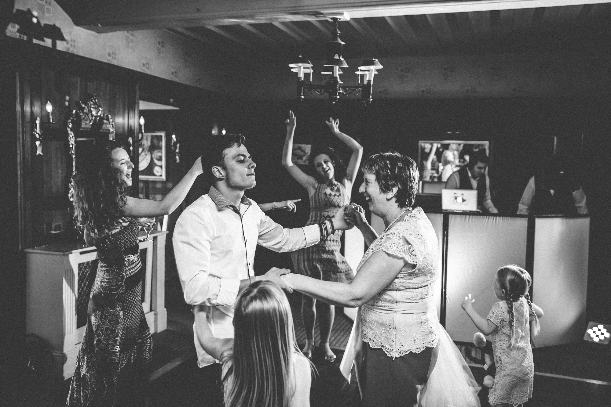 the_montagu_arms_hotel_wedding_0124